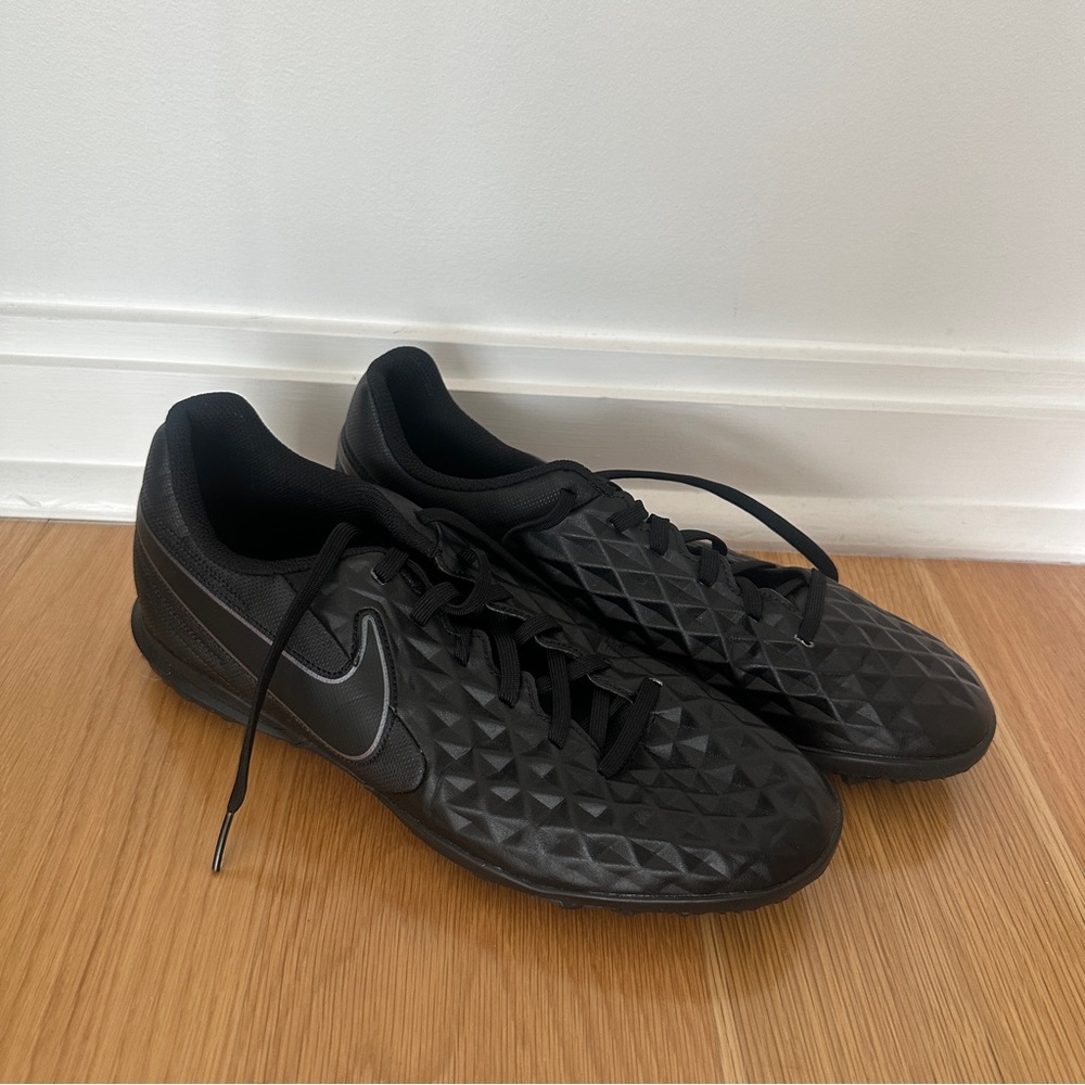 Nike Tiempo Legend 10 Academy Turf Low-Top Soccer Shoes